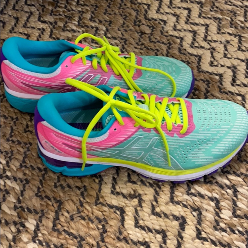 ASIC gt-2000 8 running shoe